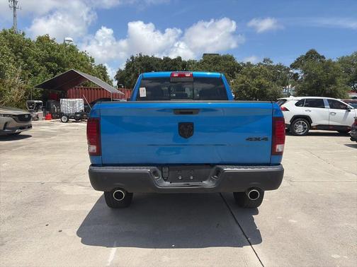 Hydro Blue Pearlcoat 2020 RAM 1500 Classic SLT