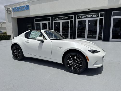 Snowflake White Pearl 2026 Mazda MX-5 Miata Grand Touring