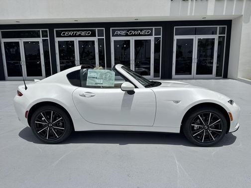 Snowflake White Pearl 2026 Mazda MX-5 Miata Grand Touring