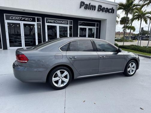 Platinum Gray Metallic 2014 Volkswagen Passat 1.8T SE