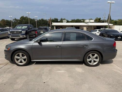 Platinum Gray Metallic 2014 Volkswagen Passat 1.8T SE