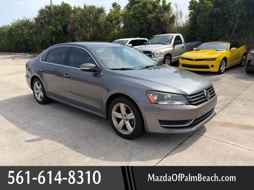 Platinum Gray Metallic 2014 Volkswagen Passat 1.8T SE