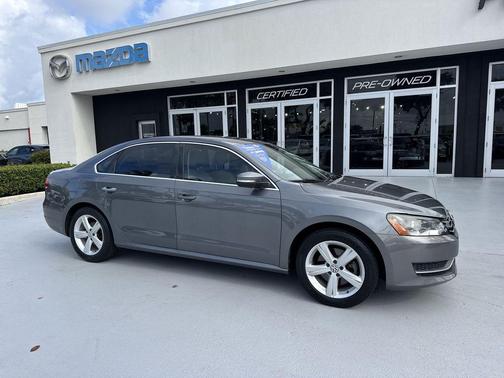 Platinum Gray Metallic 2014 Volkswagen Passat 1.8T SE