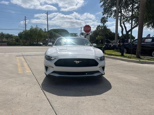2022 Ford Mustang EcoBoost Premium