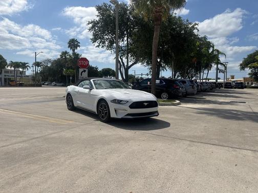 2022 Ford Mustang EcoBoost Premium