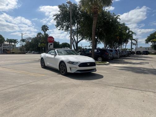 2022 Ford Mustang EcoBoost Premium