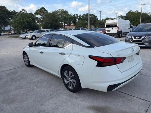 Glacier White 2020 Nissan Altima 2.5 S