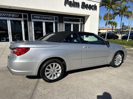 2011 Chrysler 200 Touring