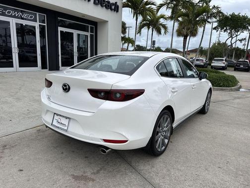 Snowflake White Pearl 2026 Mazda Mazda3 FWD w/Preferred Package