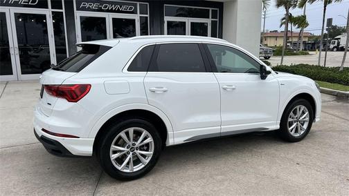 2023 Audi Q3 45 S line Premium