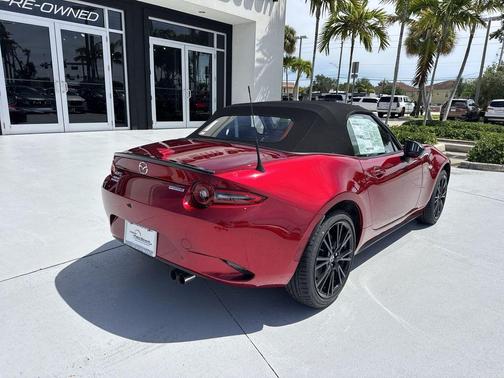 Soul Red Crystal Metallic 2026 Mazda MX-5 Miata Club