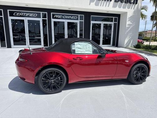 Soul Red Crystal Metallic 2026 Mazda MX-5 Miata Club