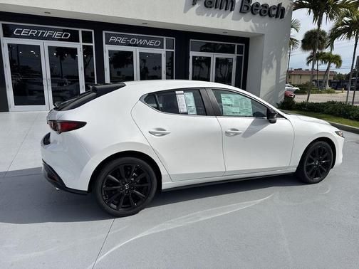 Snowflake White Pearl 2026 Mazda Mazda3 2.5 S Carbon Edition