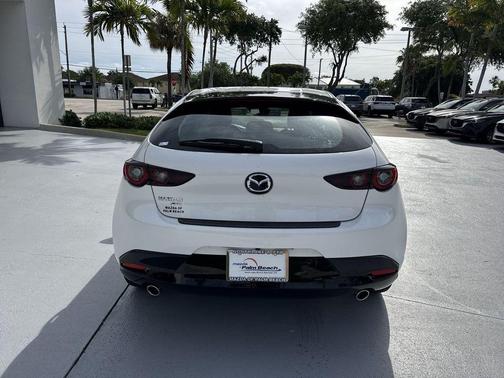 Snowflake White Pearl 2026 Mazda Mazda3 2.5 S Carbon Edition