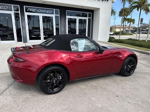 2022 Mazda MX-5 Miata Club