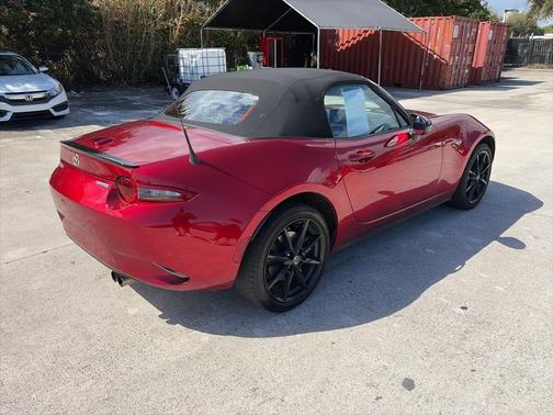 2022 Mazda MX-5 Miata Club