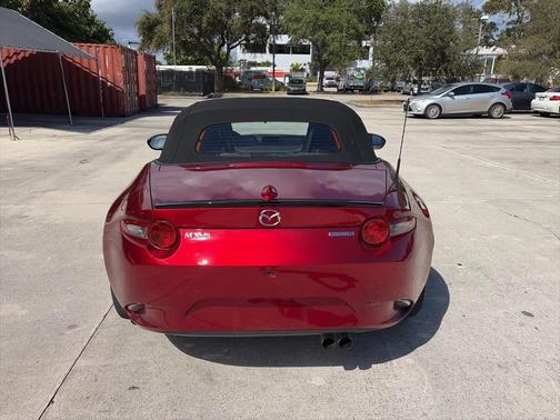 2022 Mazda MX-5 Miata Club