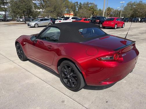 2022 Mazda MX-5 Miata Club