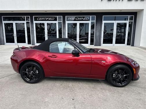 2022 Mazda MX-5 Miata Club