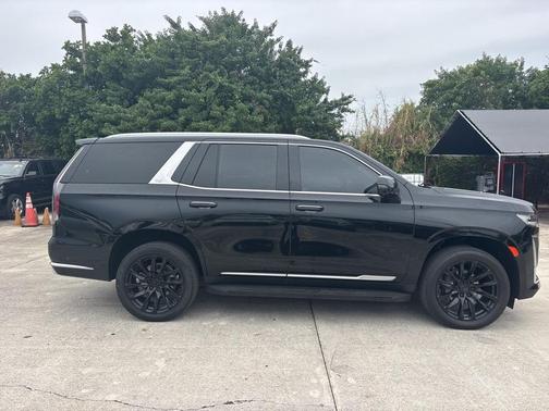 2023 Cadillac Escalade Luxury