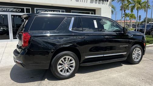 2023 GMC Yukon SLT