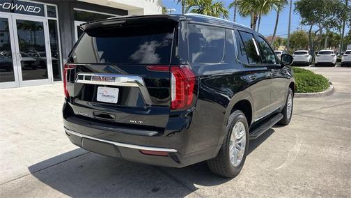 2023 GMC Yukon SLT