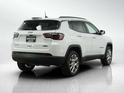 2022 Jeep Compass Latitude Lux