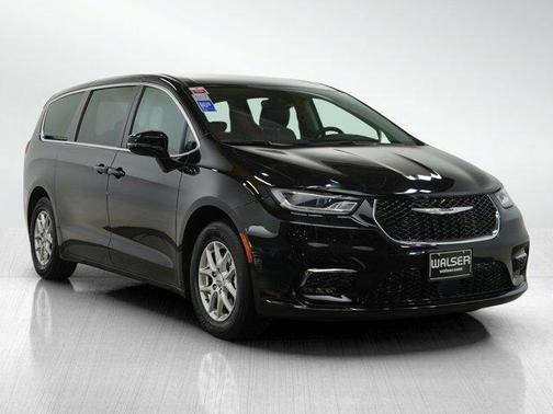 2024 Chrysler Pacifica Touring-L