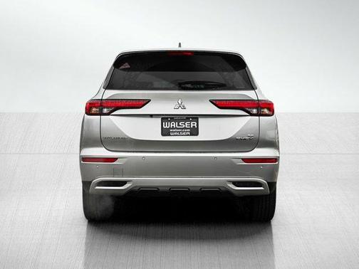 2025 Mitsubishi Outlander PHEV SE