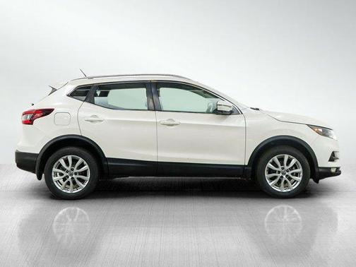 White 2020 Nissan Rogue Sport SV