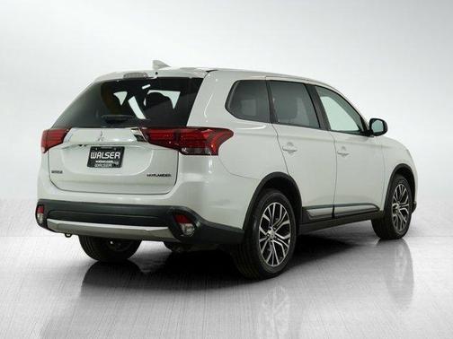 2017 Mitsubishi Outlander ES