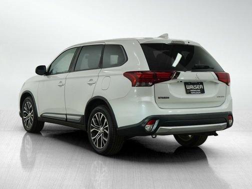 2017 Mitsubishi Outlander ES