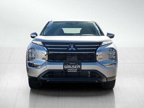 2025 Mitsubishi Outlander ES