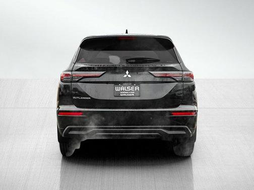 2025 Mitsubishi Outlander ES