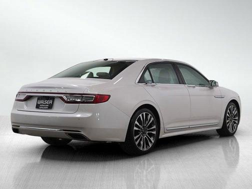 2017 Lincoln Continental Select