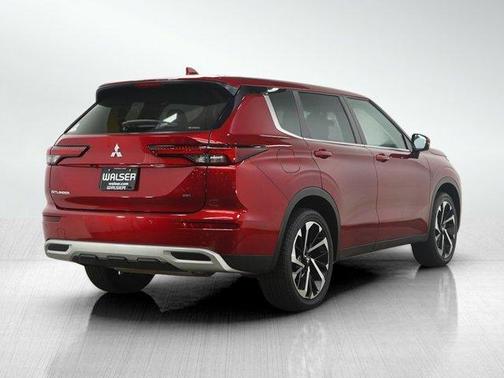 2023 Mitsubishi Outlander SE
