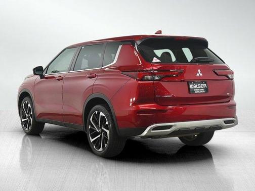 2023 Mitsubishi Outlander SE