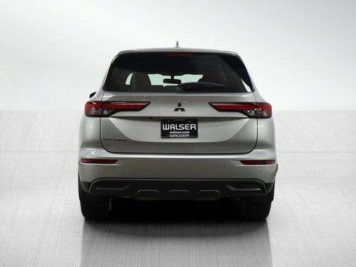 2023 Mitsubishi Outlander ES