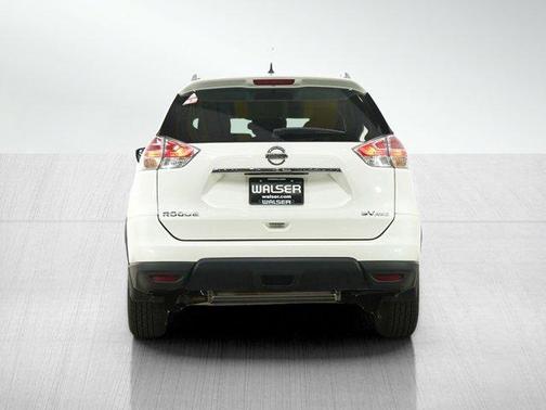 Moonlight White 2015 Nissan Rogue SV