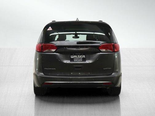 Granite Crystal Clearcoat Metallic 2020 Chrysler Pacifica Limited