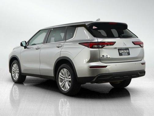 2023 Mitsubishi Outlander ES