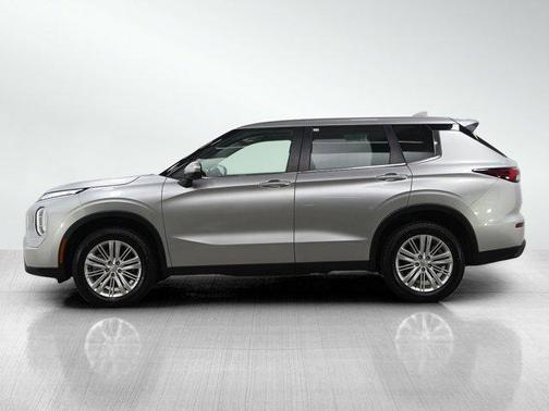 2023 Mitsubishi Outlander ES