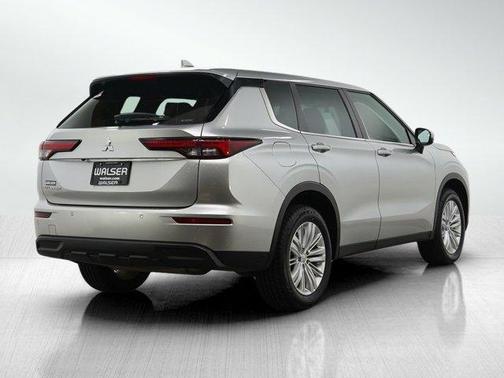 2023 Mitsubishi Outlander ES