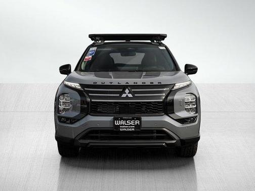 Moonstone Gray Metallic 2026 Mitsubishi Outlander Trail Edition