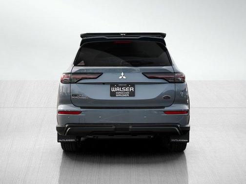 Moonstone Gray Metallic 2026 Mitsubishi Outlander Trail Edition