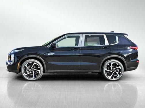 2025 Mitsubishi Outlander PHEV SE
