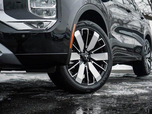 2026 Mitsubishi Outlander SEL