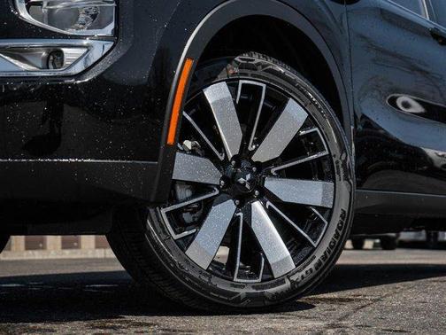 Black Diamond 2026 Mitsubishi Outlander SE