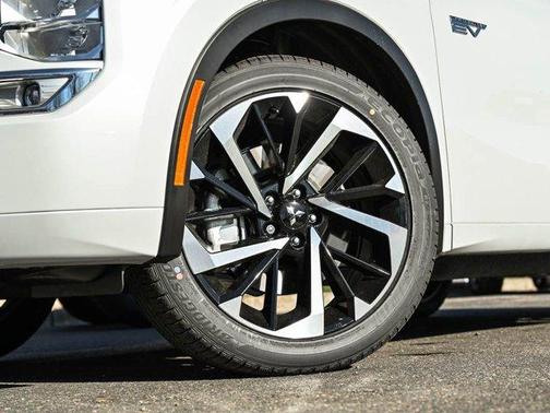 2025 Mitsubishi Outlander PHEV SEL