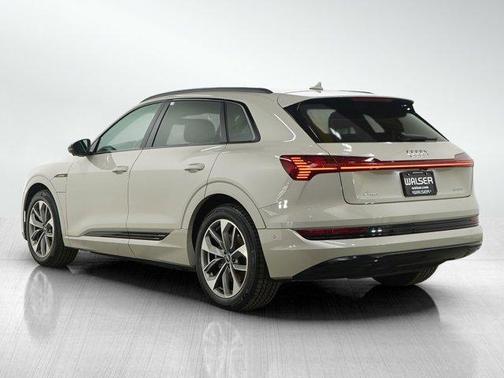 2021 Audi e-tron Premium Plus
